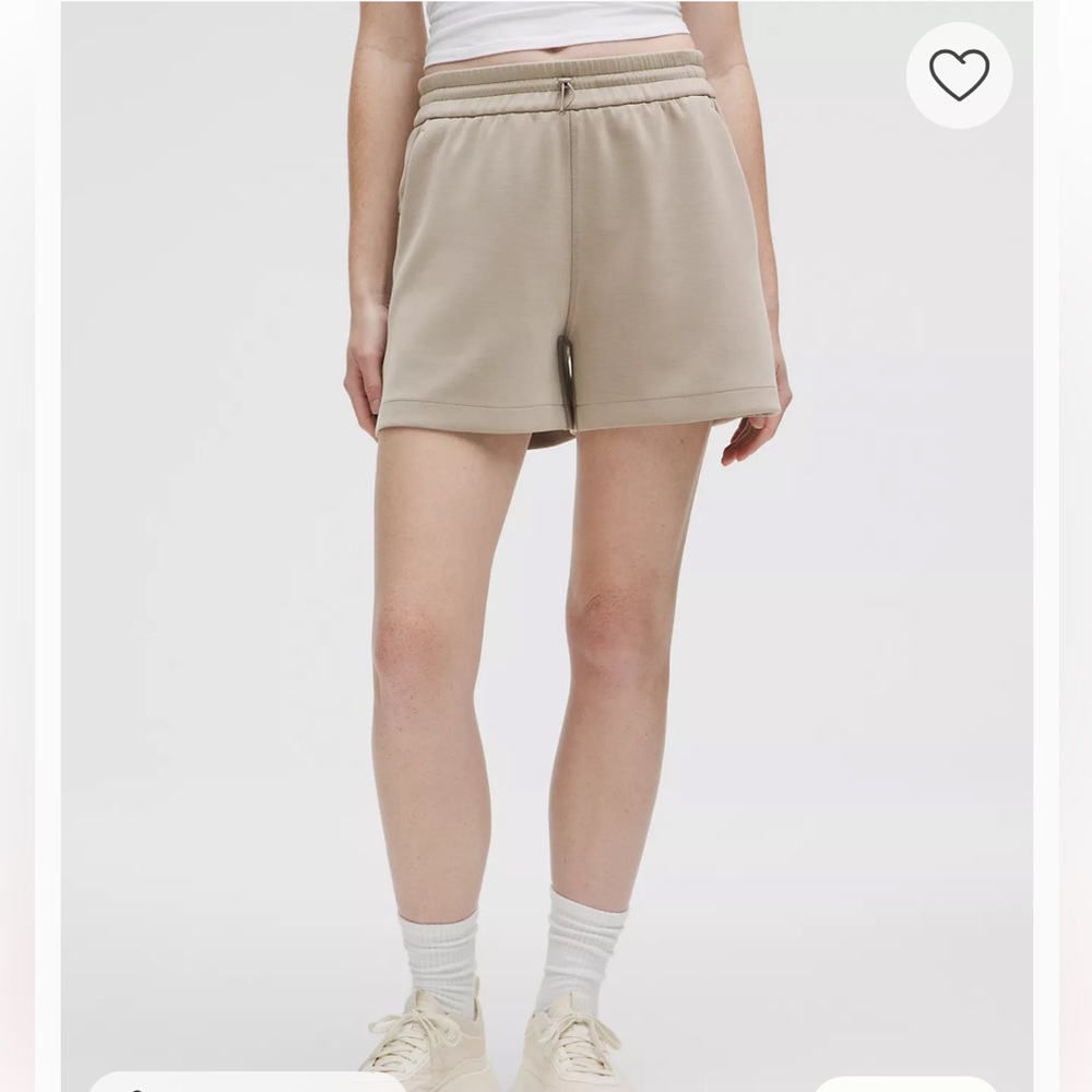 NWT Lululemon athletica High Waist Softstreme HR Tan Shorts 4” size10 - Picture 2 of 12